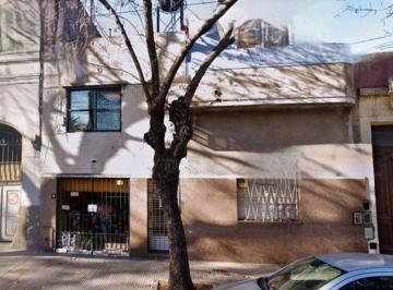 Casa · 147m² · 4 Ambientes · Lote en Venta Parque Patricios - m. 1912.