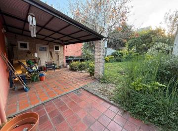 Casa · 173m² · 4 Ambientes · Venta Casa Multifamiliar en Lote Propio Mataderos