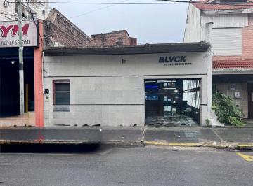 Local comercial · 80m² · 1 Cochera · Venta Local con Terraza Lanus