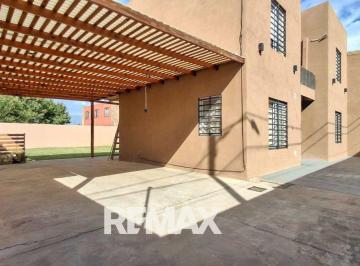 Casa · 130m² · 4 Ambientes · 3 Cocheras · Venta Casa 3 Dorm. Jardin 3 Coch Derqui Pilar.