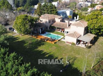 Casa · 390m² · 5 Ambientes · 1 Cochera · Venta Casa 4 Dorm. - Sta Catalina Villanueva