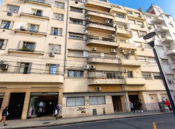 Departamento · 72m² · 3 Ambientes · Venta Paso Al 100 Caba 3 Amb Luminoso Balcon