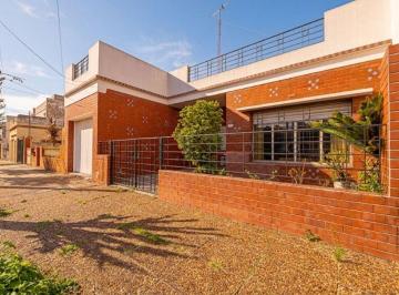 Casa · 180m² · 3 Ambientes · 1 Cochera · Venta Casa 3 Ambientes San Justo Jardin Terraza