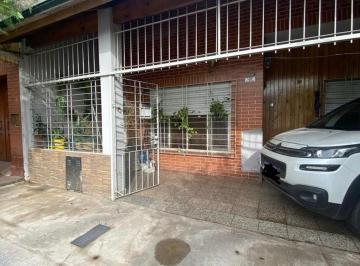 Casa · 130m² · 3 Ambientes · 1 Cochera · Venta Casa 3 Ambientes, Bernal Oeste