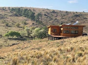 Casa · 88m² · 4 Ambientes · 1 Cochera · Venta Cabaña Sustententable El Durazno de 1.75ha
