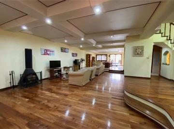 Casa · 285m² · 6 Ambientes · Venta Casa 6 Ambientes Boedo 4 Cocheras Ap Cred