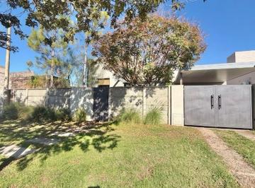 Casa · 182m² · 8 Ambientes · 2 Cocheras · Venta/vivienda/patio Verde/pileta/serv./b°belgrano