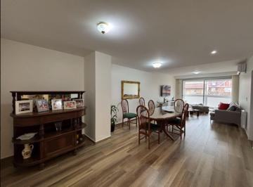 Departamento · 107m² · 2 Ambientes · 1 Cochera · Venta de Semipiso 2 Ambientes Al Frente