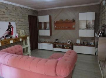 PH · 180m² · 4 Ambientes · PH 4 Ambientes Venta Lanús Este con Quincho