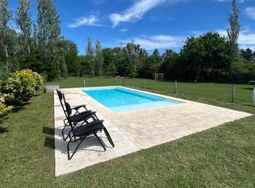 Casa · 140m² · 5 Ambientes · 4 Cocheras · Alquiler Bianual Country Capillla del Sr