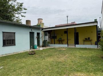 Casa · 132m² · 4 Ambientes · 1 Cochera · Venta Casa + Depto Villa de Mayo Apto Crédito