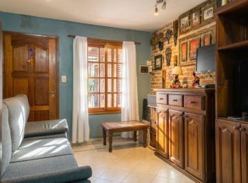 Casa · 56m² · 4 Ambientes · 1 Cochera · Duplex en Venta Tolosa 2 Dorm. Cochera