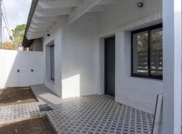 Casa · 98m² · 3 Ambientes · 1 Cochera · Casa en Venta Manuel B Gonnet Dos Dorm.