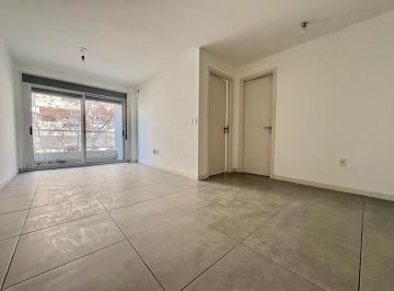 Departamento · 45m² · 2 Ambientes · 1 Cochera · Alquiler Apartamento 1 Dormitorio, Balcon, Centro