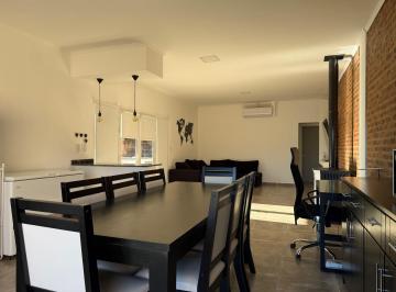Quinta vacacional · 134m² · 1 Dormitorio · 2 Cocheras · Quinta en Venta en Pergamino con Pileta y Jacuzzi