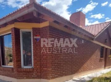 Casa · 97m² · 4 Ambientes · Casa Tres Dorm. B° Medanos - Km 3