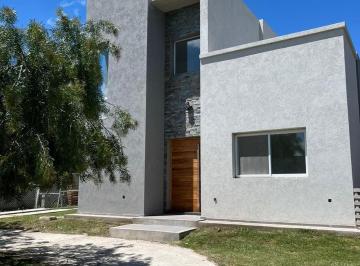 Casa · 143m² · 3 Ambientes · 1 Cochera · Venta Casa San Ramón Pilar del Este Usd 162.000