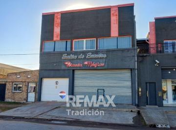 Local comercial · 400m² · 1 Cochera · Alquiler Local Comercial - Juan Jose Castelli