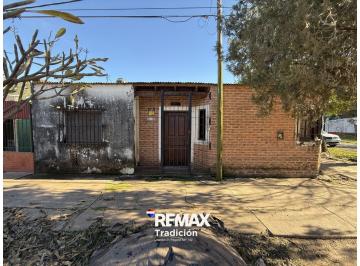 Casa · 125m² · 4 Ambientes · 2 Cocheras · Casa 3 Dorm. en Venta – Macrocentro Resistencia