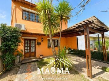 Casa de 10 ambientes, Córdoba · Casa en Venta – Barrio La Salle – 3 Dorm. – Patio!