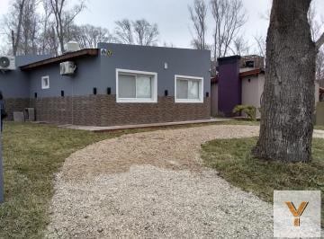 Casa · 140m² · 5 Ambientes · Casa en Venta - 4 Dorm. 4 Baños - 555 m² - Costa del Este