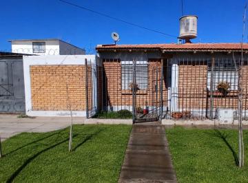 Casa · 135m² · 4 Ambientes · 1 Cochera · Casa a La Venta en Tunuyan.