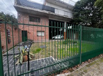 PH de 4 ambientes, General San Martín · Oportunidad Única! PH Gigante y Accesible.