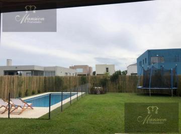 Casa · 150m² · 5 Ambientes · 2 Cocheras · Venta Casa 5 Amb. 450 m² Barrio Vila Marina I Villanueva
