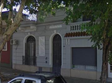 Casa · 200m² · 5 Ambientes · Casa - Echesortu