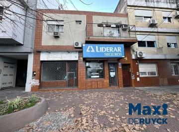 Local comercial · 395m² · 8 Ambientes · Block Comercial: 2 Locales + 3 Departamentos