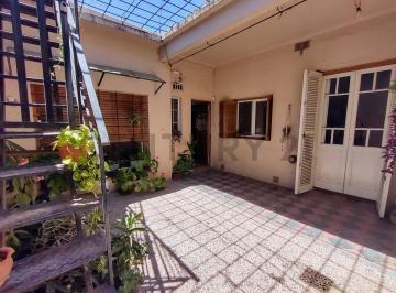 PH · 65m² · 3 Ambientes · Venta PH Hermoso Tres Ambientes con Dos Patios y Sin Expensas