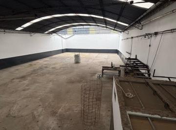 Bodega-Galpón · 500m² · 2 Cocheras · Alquiler Galpon 580 m² con Oficina