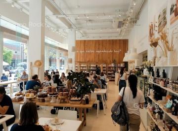 Local comercial · 200m² · 2 Ambientes · Hermoso Local Comercial 200 m