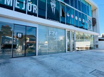 Local comercial · 74m² · 1 Ambiente · 1 Cochera · Venta Oficina Premiun con Estacionamiento / Cerro de Las Rosas.