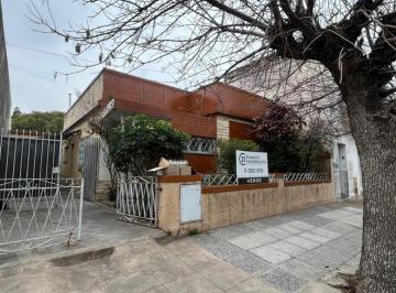 Casa de 5 ambientes, Tres de Febrero · Venta de Casa en Ciudadela, Ideal 2 Flias