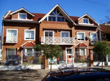 Casa · 200m² · 6 Ambientes · 2 Cocheras · Chalet Duplex 3 Dorm. T Play Room Jardin m Estacion y Alvear