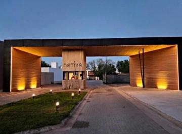 Casa · 115m² · 1 Ambiente · Housing Nativa / 2 Dormís/ a Estrenar / Cerca de Todo.