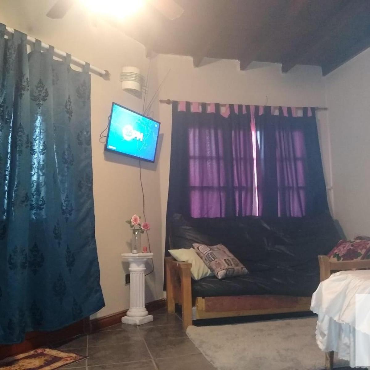 Casa de 4 Dormitorios 3 Baños en venta ubicada sobre calle Las Malvinas