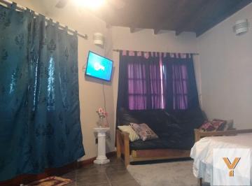Casa · 290m² · 5 Ambientes · Casa en Venta - 4 Dorm. 3 Baños - 200 m - Tandil