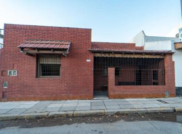 Casa · 253m² · 6 Ambientes · Venta Casa Multifamiliar 6 Ambientes Oportunidad en Villa Luro