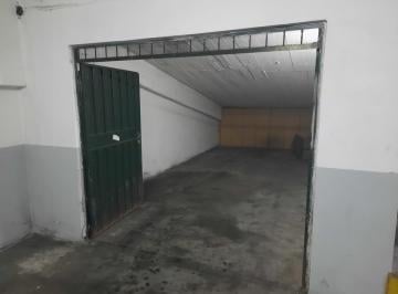 Garage · 19m² · 1 Cochera · Amplia Cochera Cerrada La Rioja y Luro