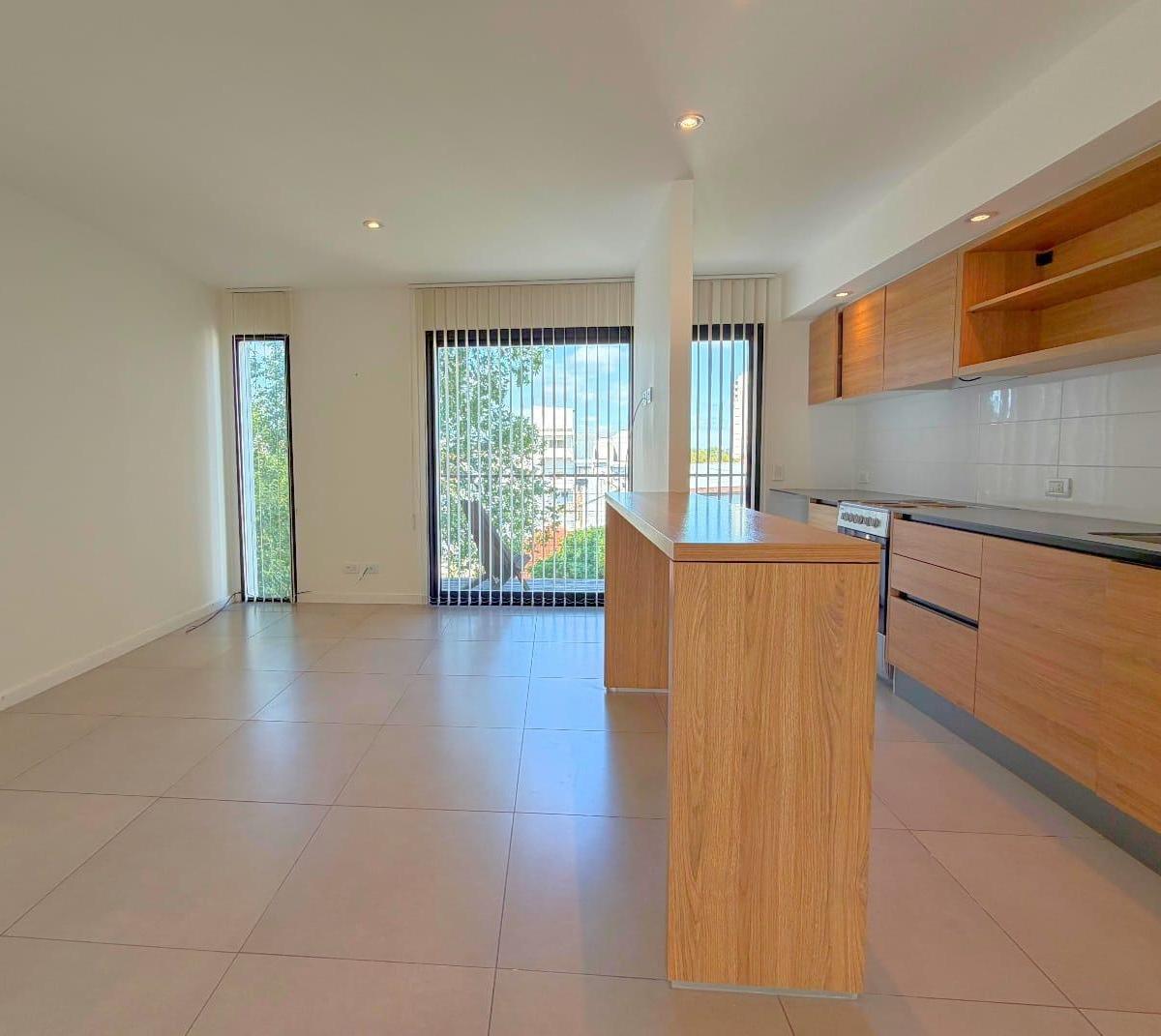 Alquiler 24 meses – 1 ambiente Y medio con cochera- Excelente departamento de aproximadamente 40 m² cubiertos