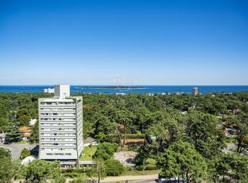 Foto1 · En Venta Apartamento de 3 Dorm. con Muy Buena Vista a La Bahía, Punta del Este.