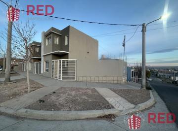 PH · 75m² · 3 Ambientes · 1 Cochera · PH en Barrio Gastronomico