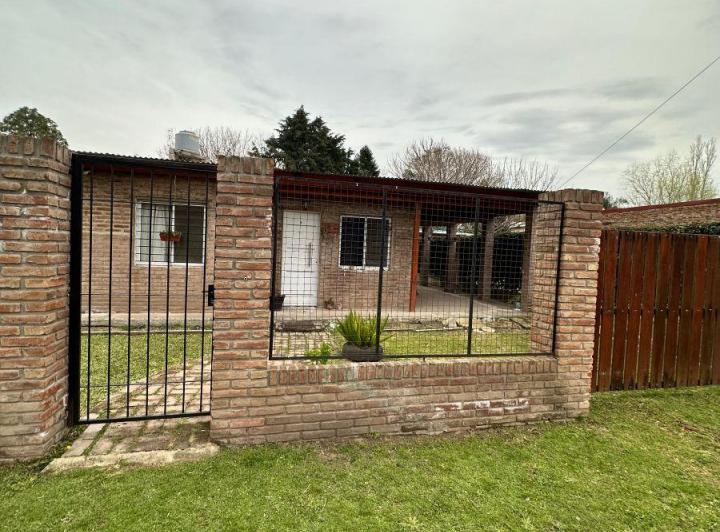 Casa · 80m² · 4 Ambientes · 1 Cochera