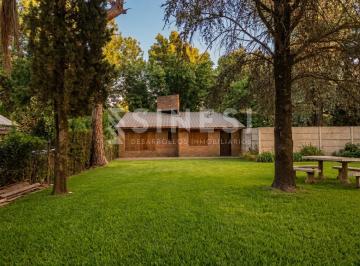 Casa · 60m² · 2 Ambientes · 5 Cocheras · Casa en Barrio El Cazador
