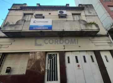 PH · 93m² · 3 Ambientes · 1 Cochera · Venta de PH en Lanús de 3 Ambientes con Garaje y Terraza Propia a 1 Cuadra de Av 25 de Mayo
