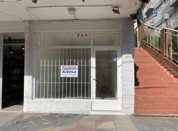 Local comercial · 22m² · Local Comercial en Alquiler - a m de Chiozza