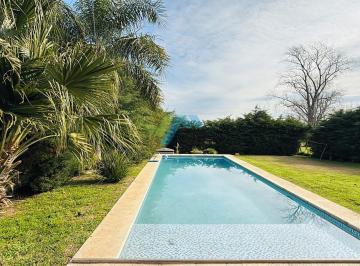 Casa · 280m² · 5 Ambientes · 2 Cocheras · Casa en Alquiler en San Sebastian - Area 1, San Sebastian, Escobar