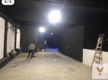 Edificio · 800m² · Edificio Comercial en Venta - 800 m² - Piñeyro